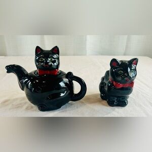 Vintage 1950s Shafford Japan Black Cat Redware Teapot and sugar bowl